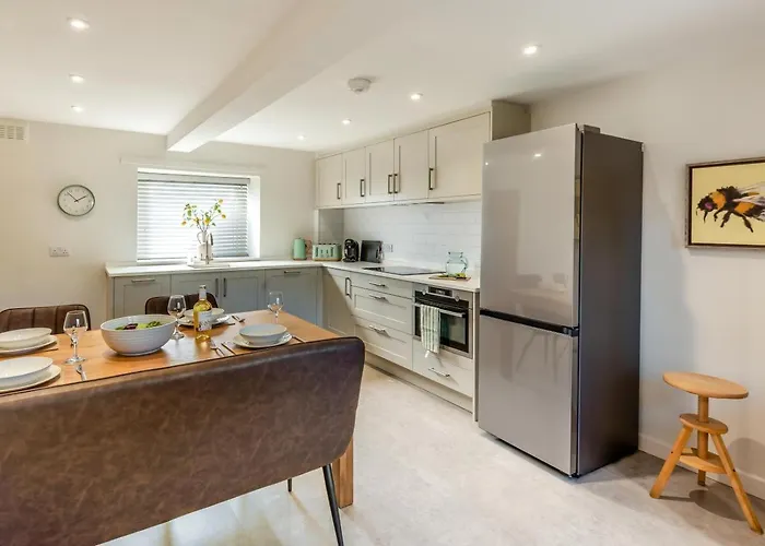 2 Bed In Oc-g32205 Holiday home