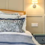 2 Bed In Oc-g32205