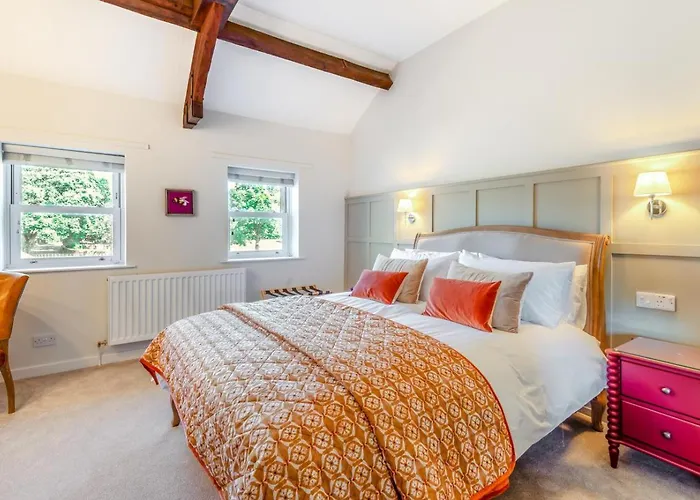 2 Bed In Oc-g32205 Holiday home